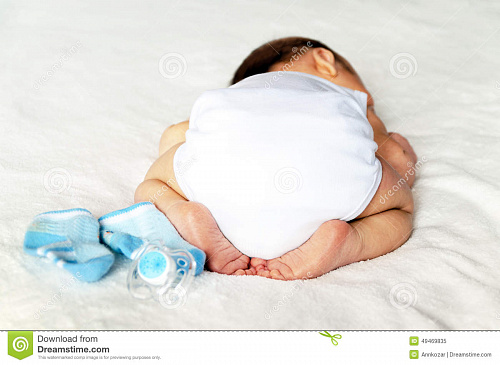 Что значит Младенца с обмаранными пеленками во сне
