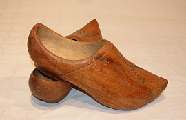 Деревянная обувь - фото №3