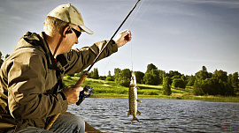 Ловить рыбу рыбалка, рыбачить, рыбак - фото №2