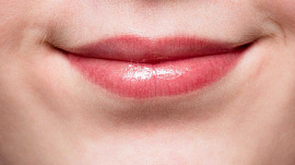 Сжатые губы